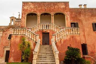  Tra ipogei, torri, affreschi e chiesette, la storia della "rossa" Masseria Spina di Monopoli